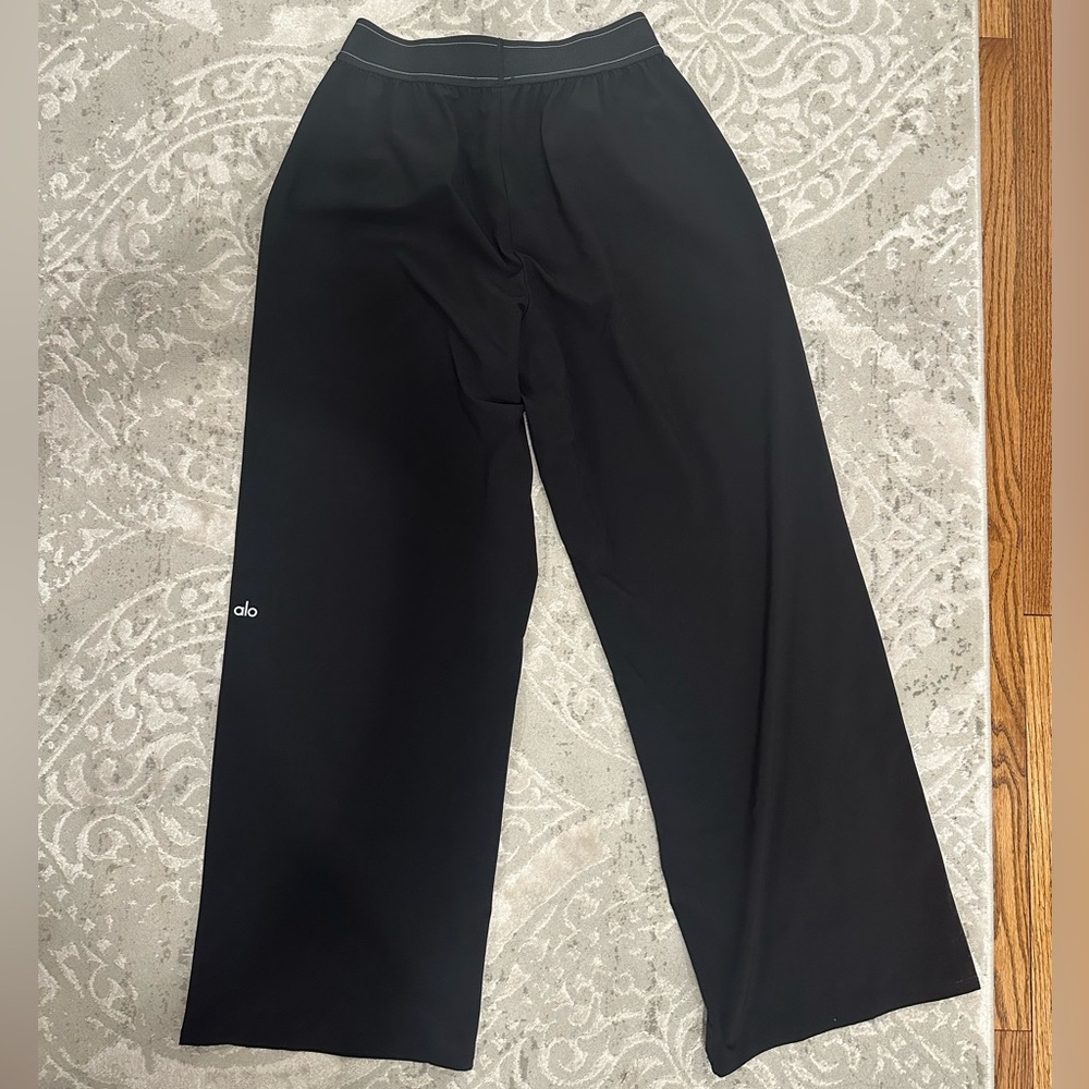 ALO Yoga Suit Up Trouser Black Regular Length - Size Medium - Worn once Like New